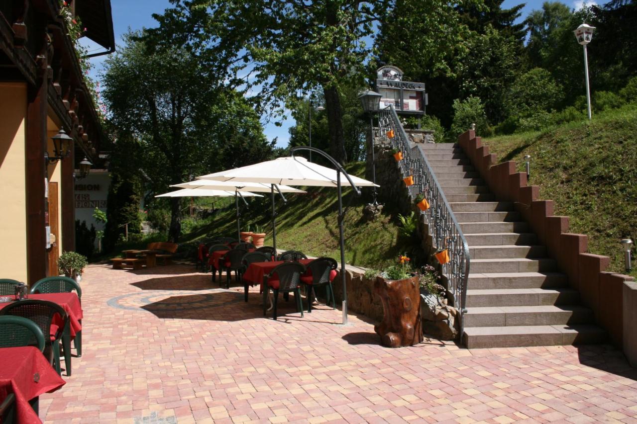 Hotel Waldeck Mit Restaurant "Florian'S" Feldberg  Zewnętrze zdjęcie