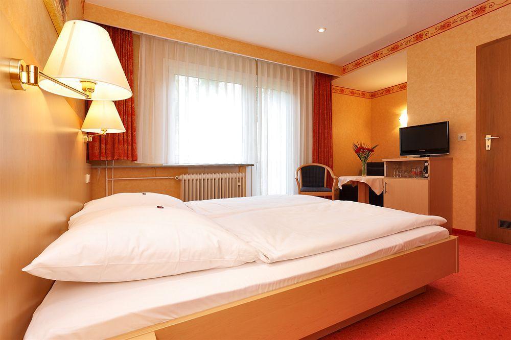Hotel Waldeck Mit Restaurant "Florian'S" Feldberg  Zewnętrze zdjęcie