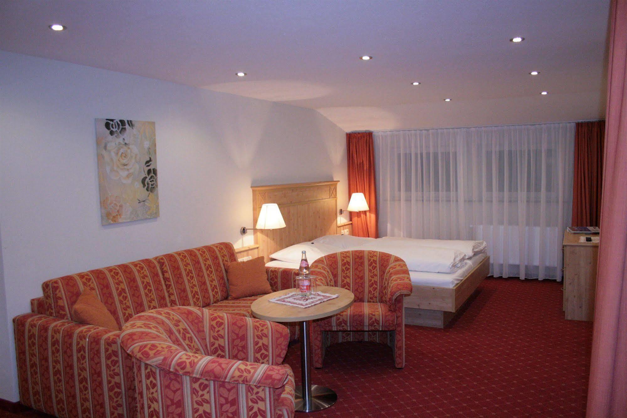Hotel Waldeck Mit Restaurant "Florian'S" Feldberg  Zewnętrze zdjęcie